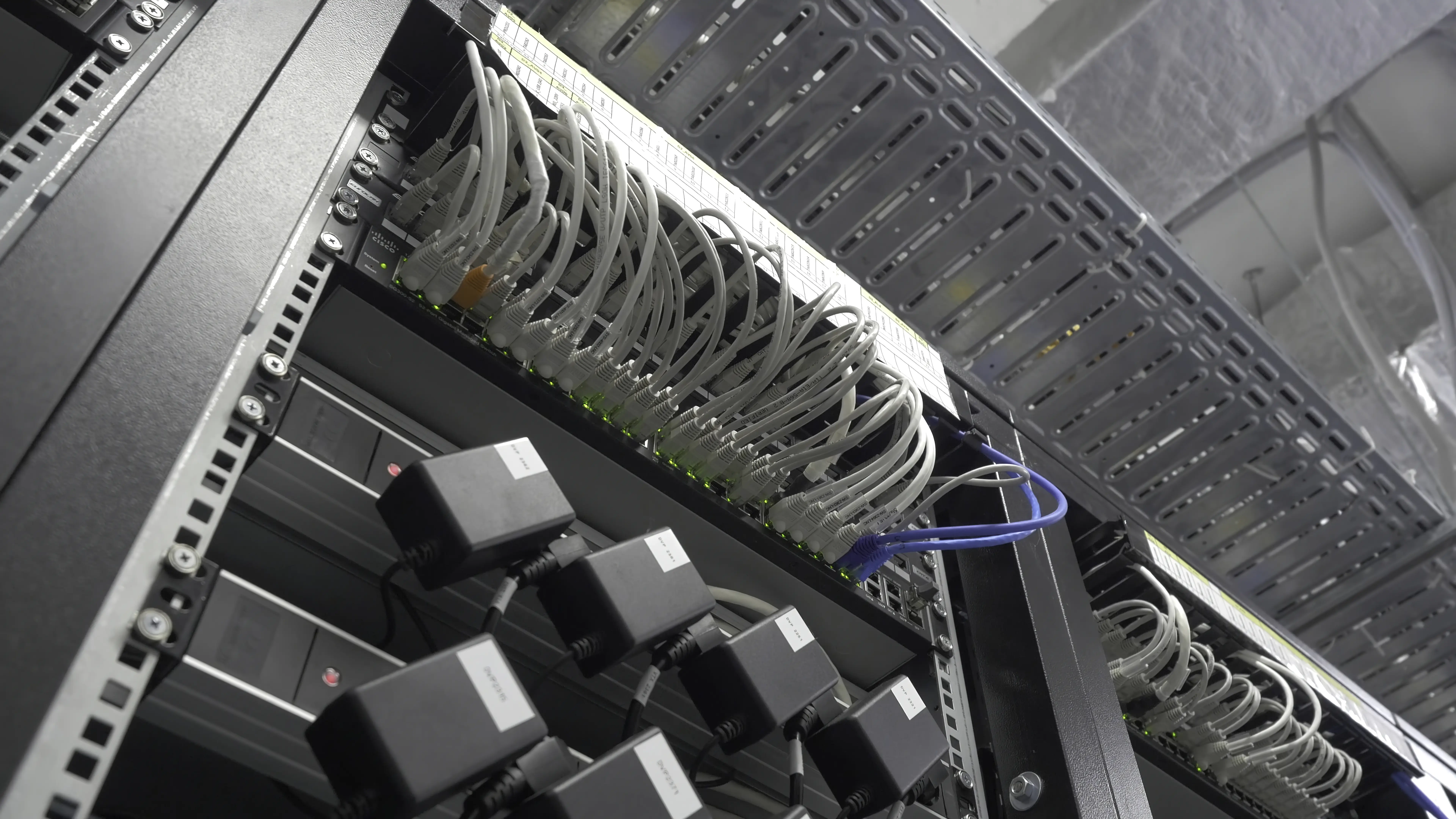 Realizamos un mantenimiento periódico a tu instalación para asegurar que siempre funcione.