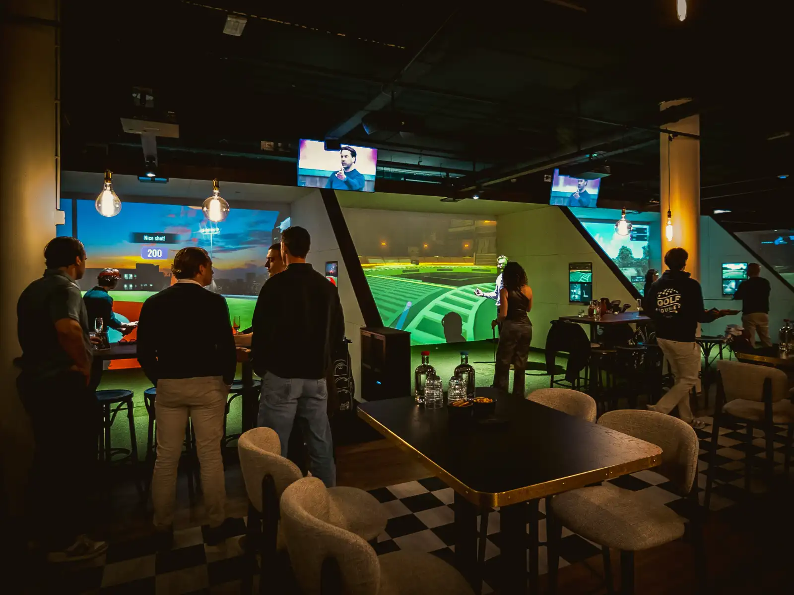 indoor-golf-event