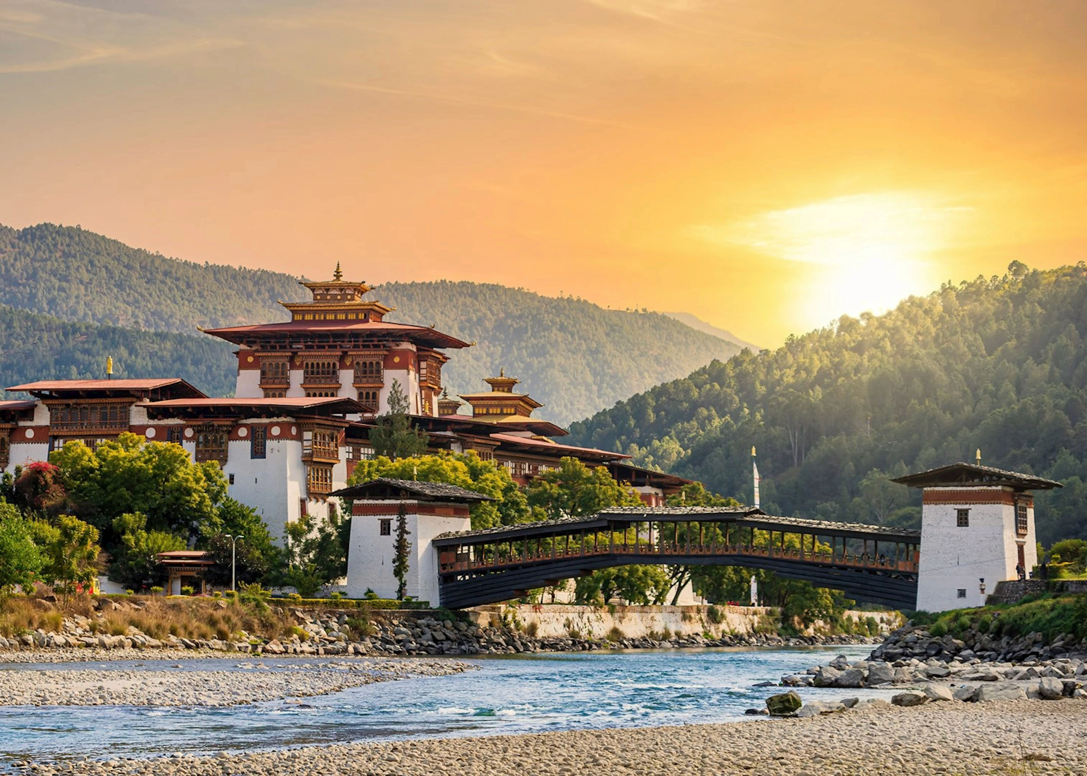 Punakha Dzong at sunset