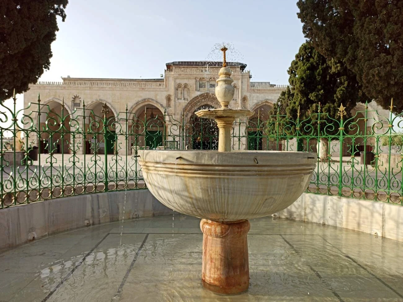 Kâse Şadırvanı ve kıble mescidi