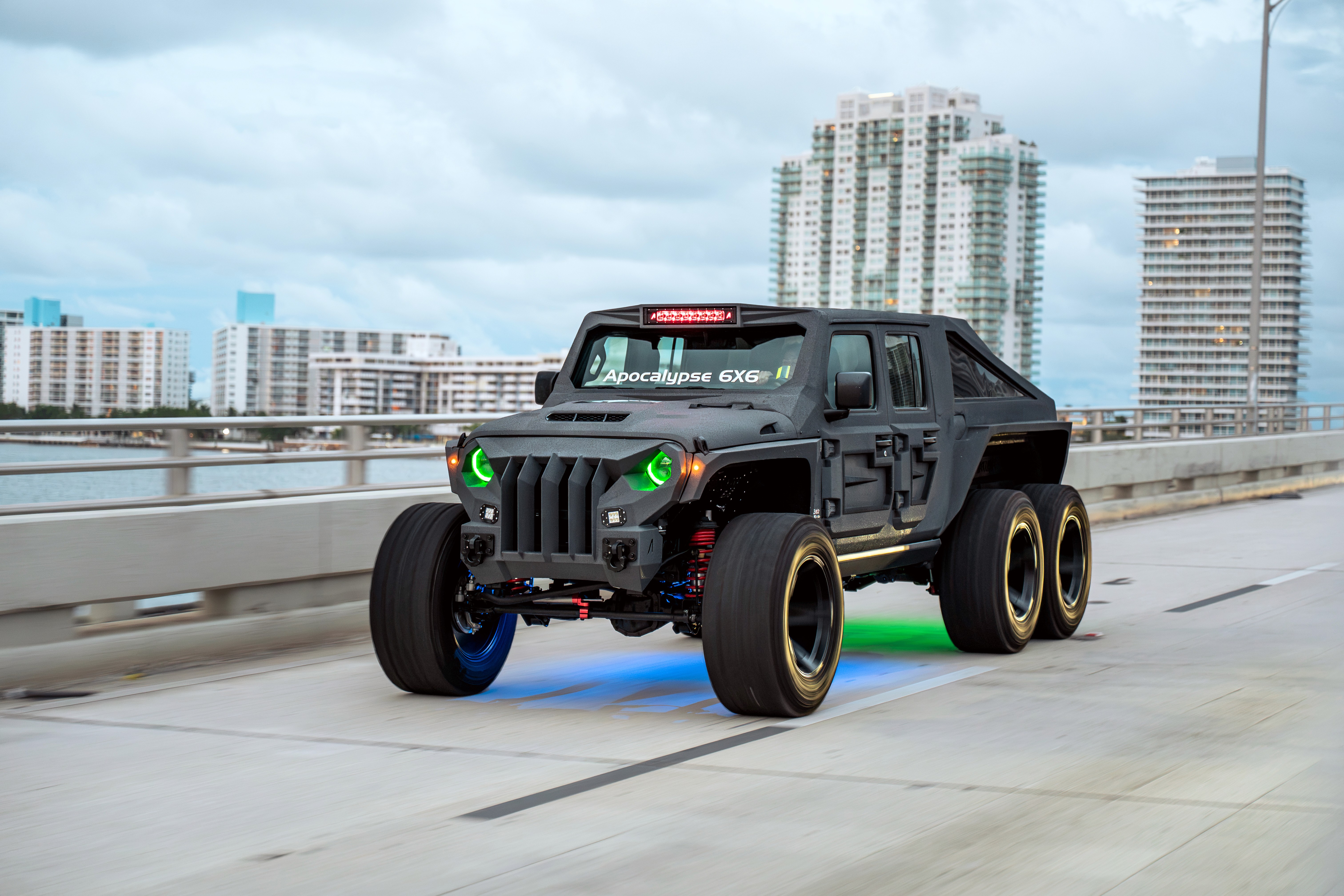 Soflo Customs — photograph 10