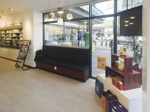 BW Design Centre 是一支擁有16年豐富經驗的專業設計團隊,我們專注於社區設計,致力打造更好社區環境。我們的服務涵蓋多個領域,包括醫療安老、教育空間、NGO非牟利組織、藝術設計、宗教團體、社區美化,以及環保ESG項目。我們透過專業工程和設計方案,從初步概念到完整執行,提供一站式服務,幫助客戶提升品牌形象,實現空間轉型,優化您的社區空間!無論是改善社區設施或推動可持續發展,我們都以創新和實用為本,確保每個項目都帶來實質價值。