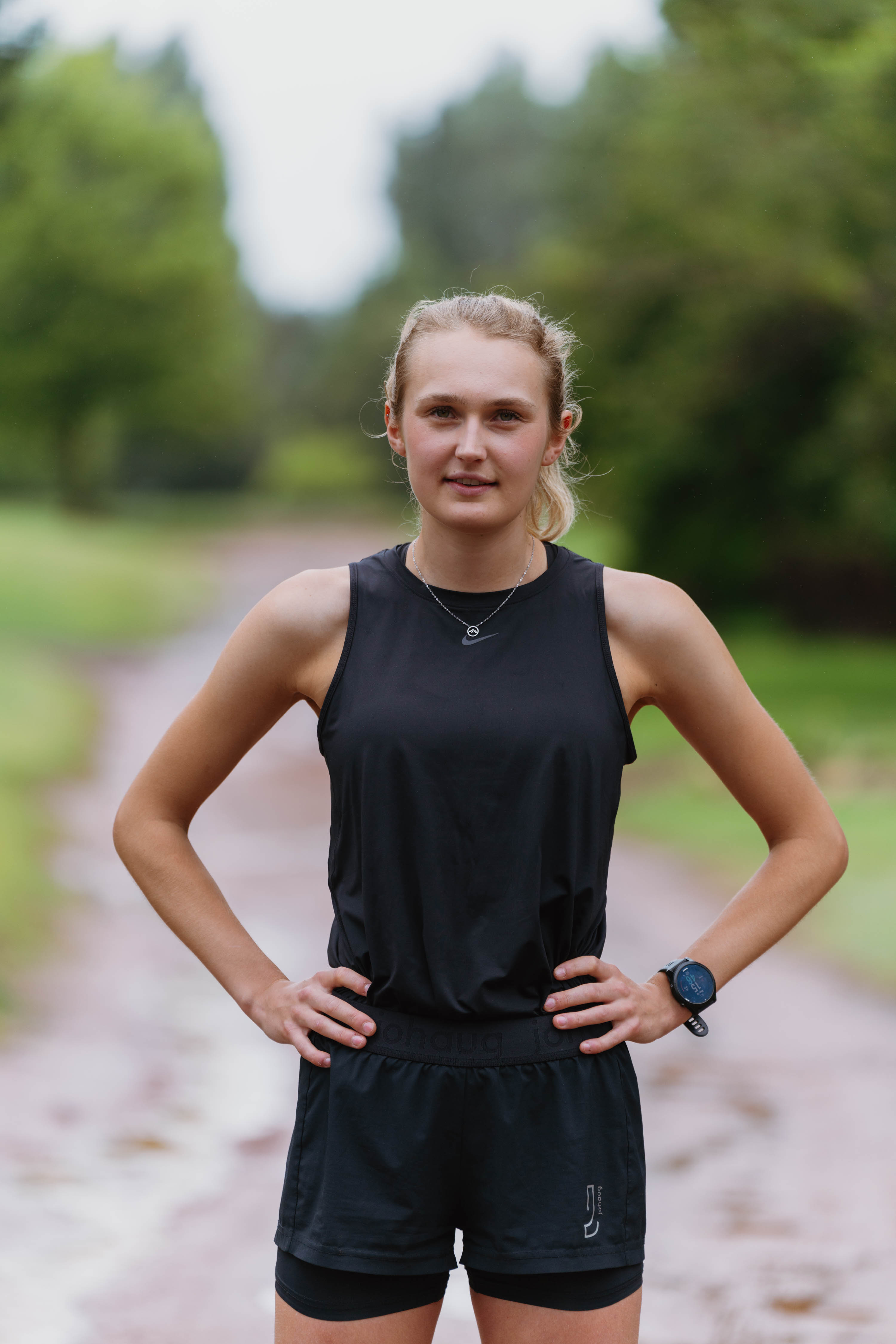 Concetrated triathlete grayscale