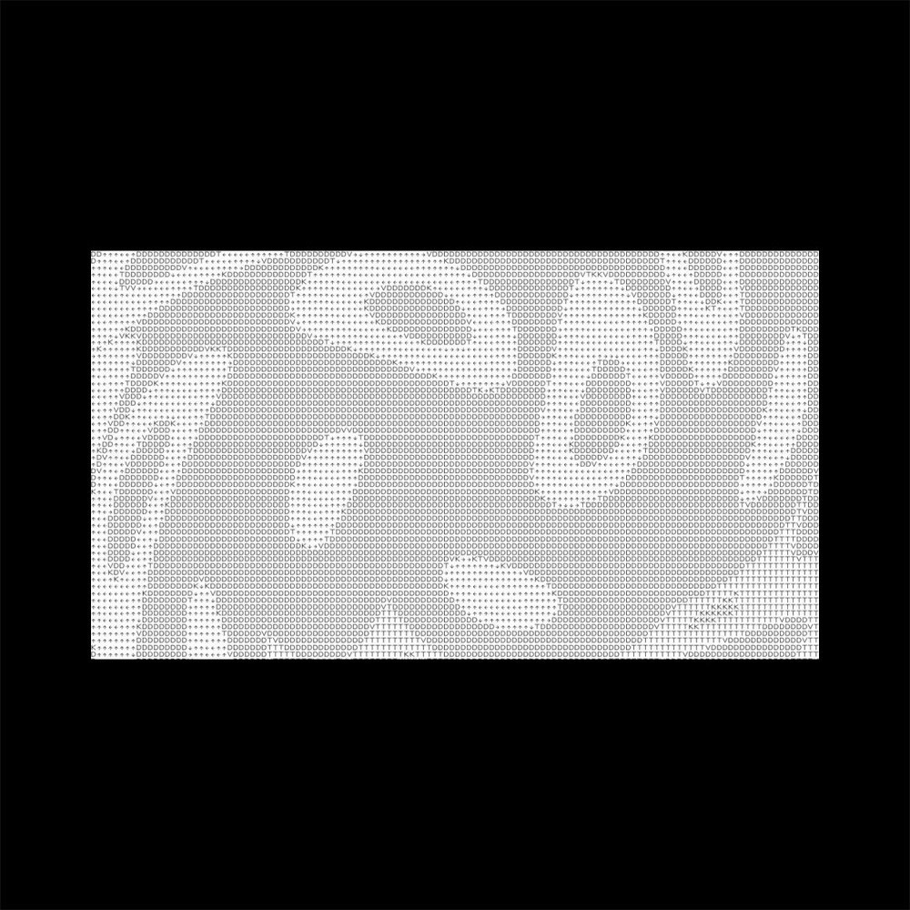 Photographie artistique d'un verre de vin jaune à moitié rempli sur fond dégradé sombre, avec une typographie cursive blanche superposée lisant 'La Percée du Vin', créant une identité visuelle élégante pour un projet œnologique.