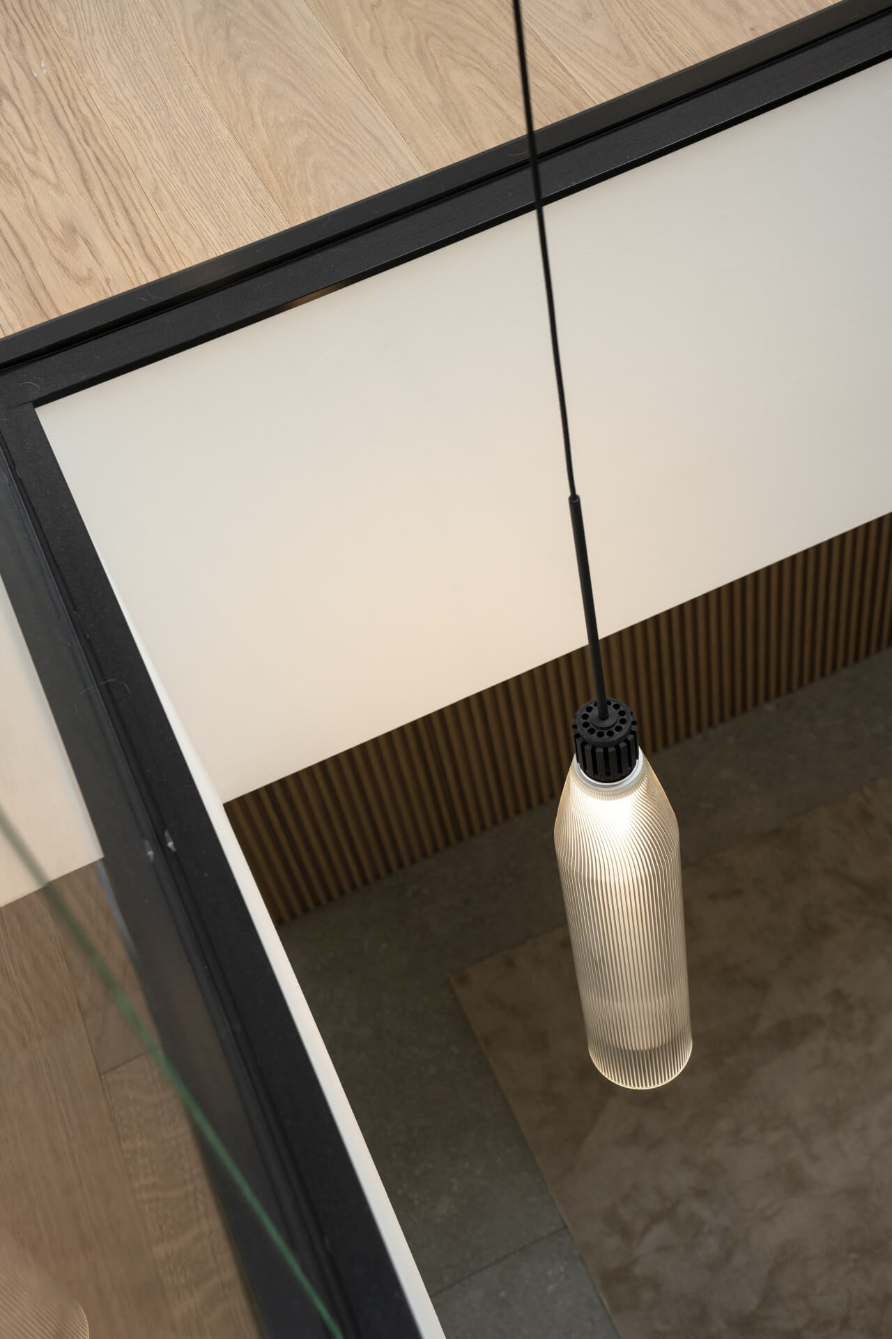 Foto di lampada a sospensione di Viabizzuno - Nearlight studio agenzia fotografica