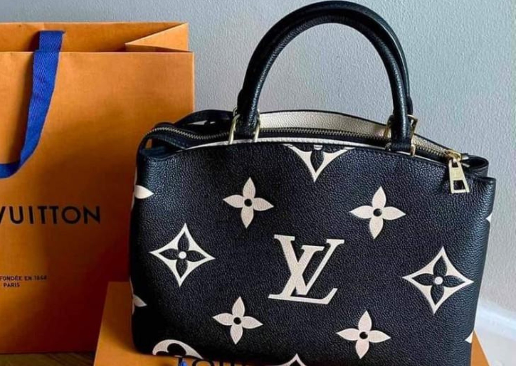 authentic real LV, Louis Vuitton Petite Palais Bag, designer luxury bags