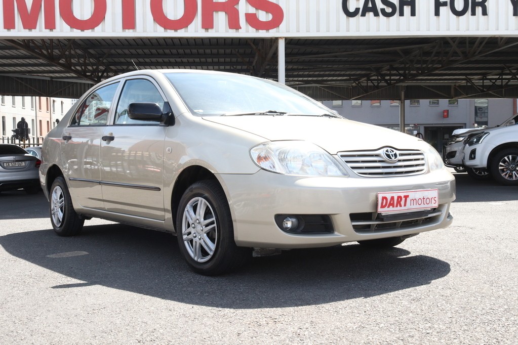 A view of the top of the eiffel tower