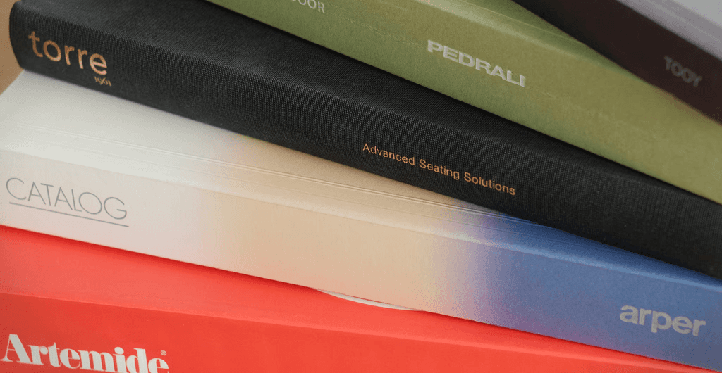 Detailbild von diversen Möbelkatalogen