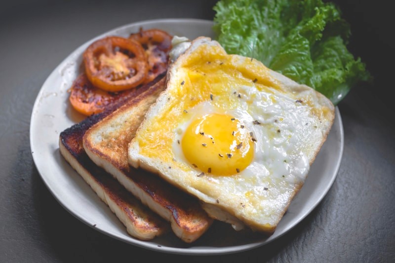 Egg breakfast plate