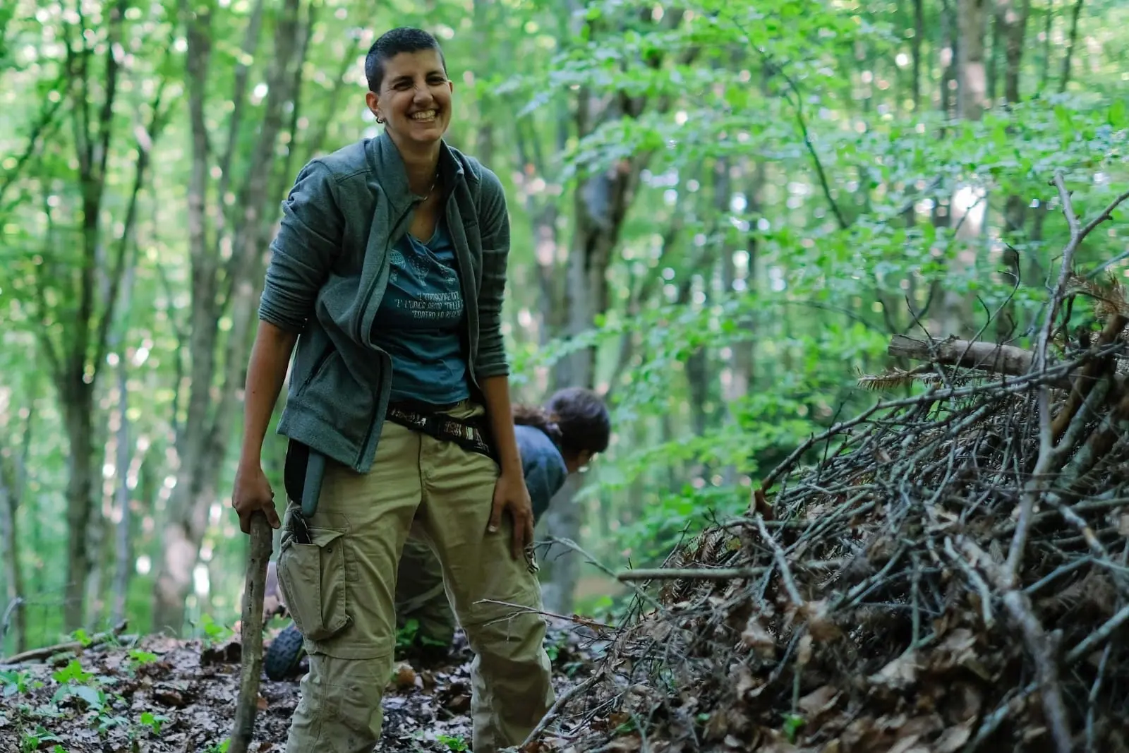 Andrea Modesti, istruttore di survival e bushcraft, esperto in campi avventura per ragazzi e corsi di sopravvivenza outdoor