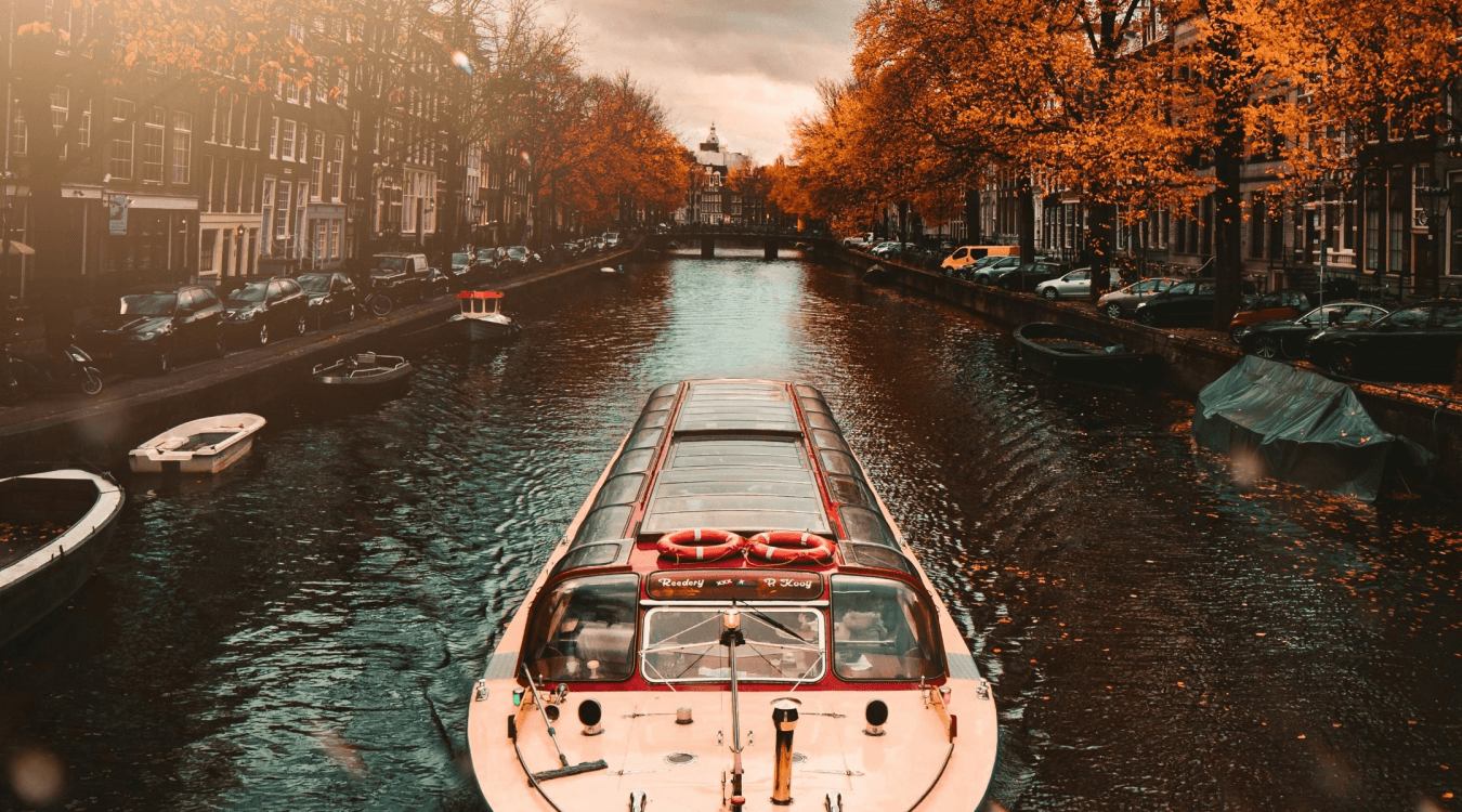 Best options for boat rental or canal cruise in Amsterdam