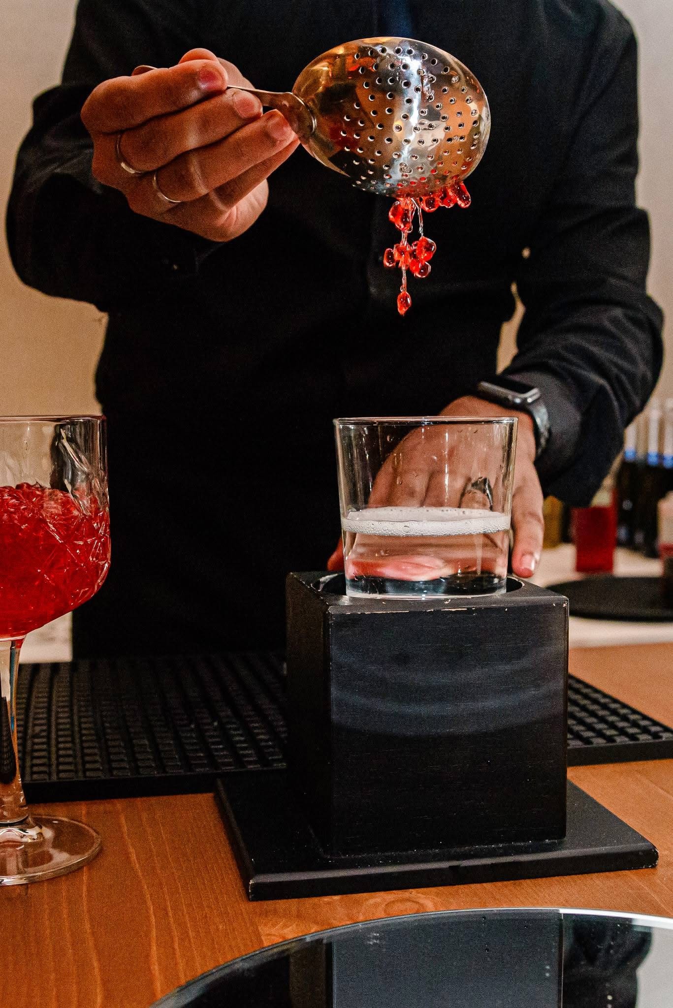 Preparazione di un cocktail molecolare Eclettico