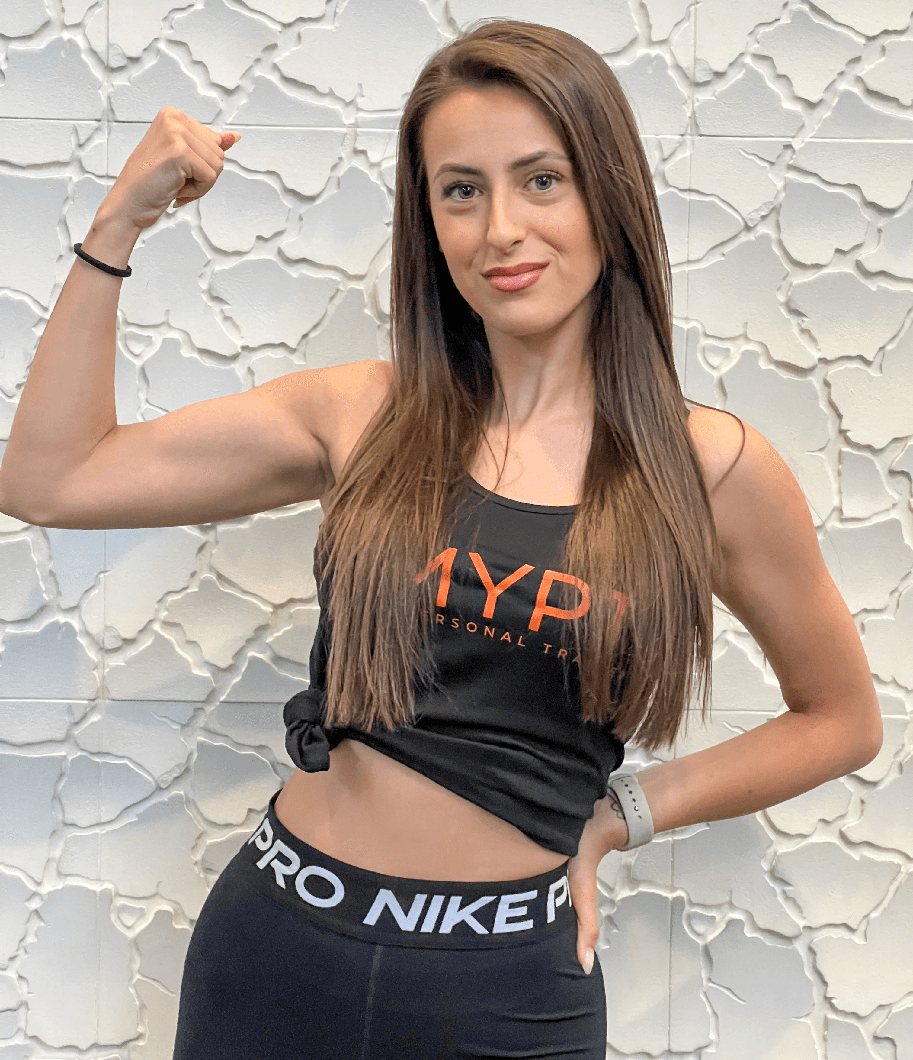 Before and after transformation photos of a Fitnix client