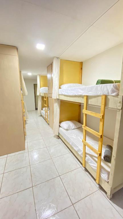 Quarto Compartilhado Misto