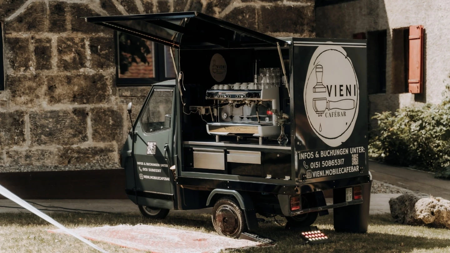 Vieni-Mobile-Cafebar auf einer Hochzeit in Albstadt