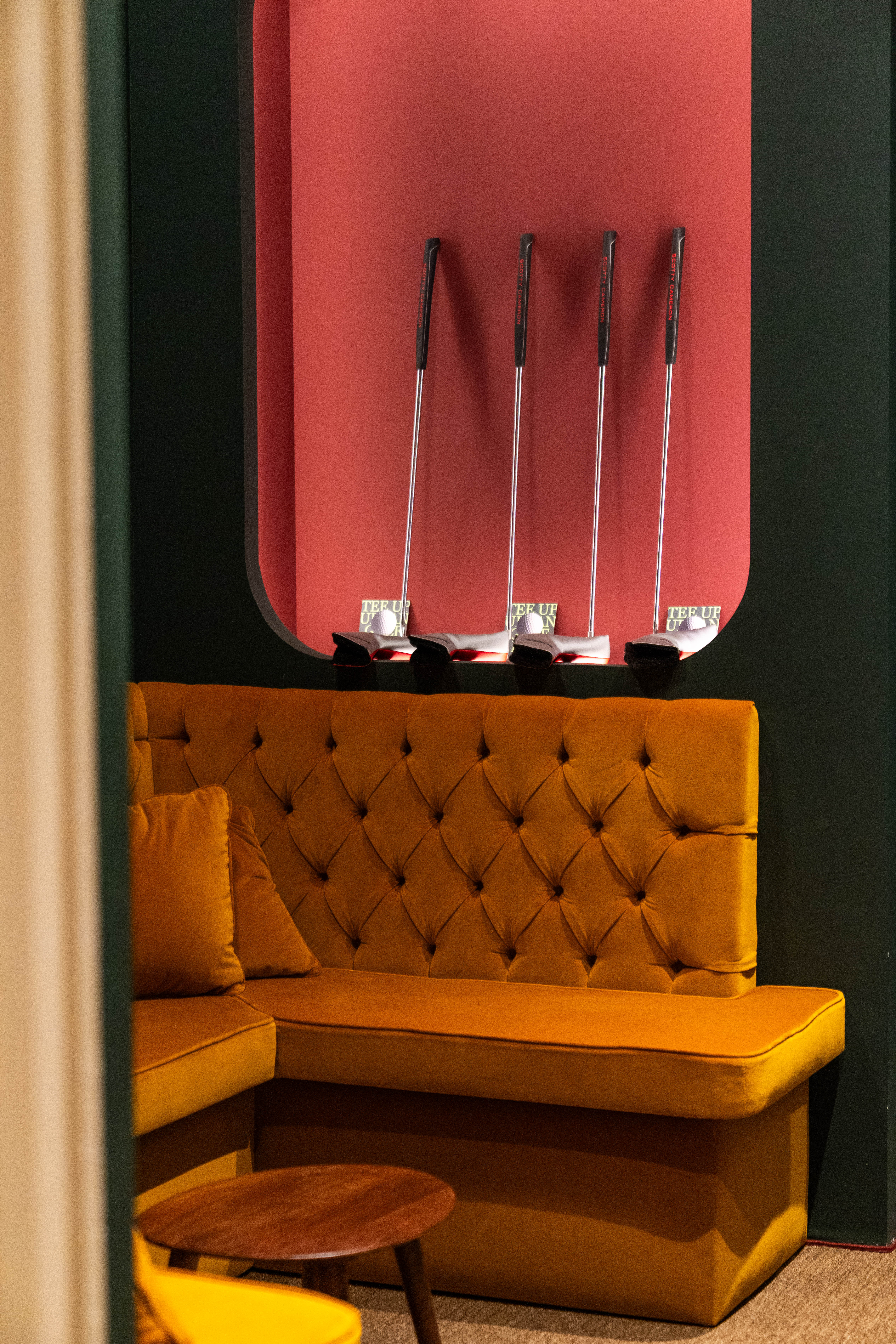 Immagine pallina da golf tee up