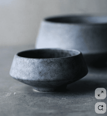 Tasse en céramique faite à la plaque, avec son anse
