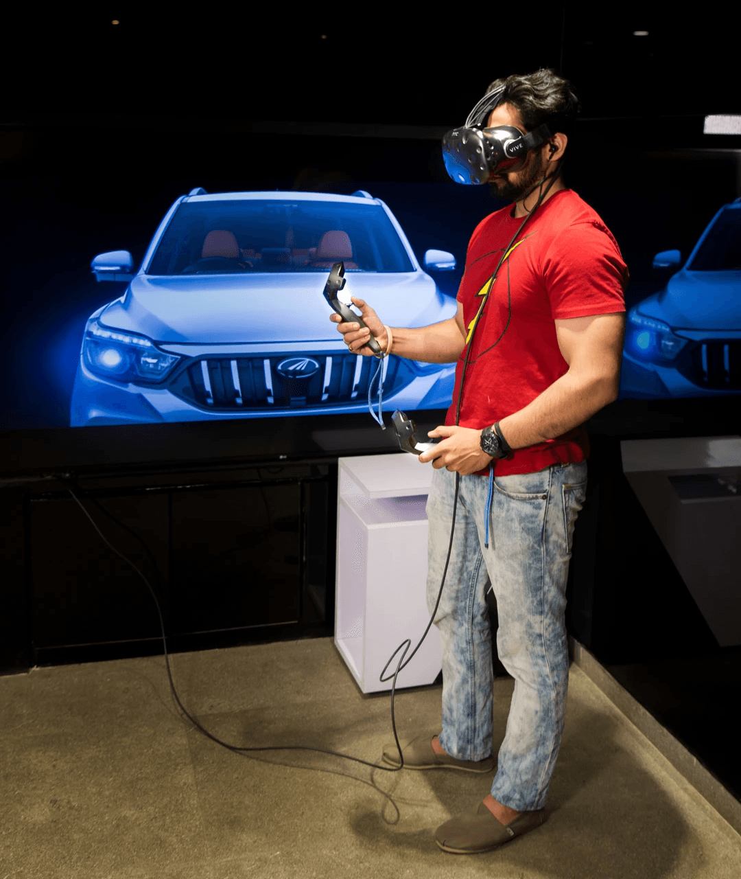 Mahindra | Passenger Vehicles Dealership Identity Programme