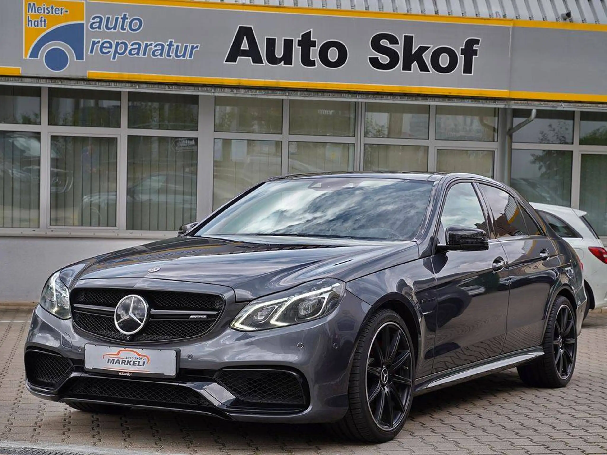 Mercedes-Benz E 63 AMG S 4Matic | Driver'sPackage | Night- & ParkPaket |
