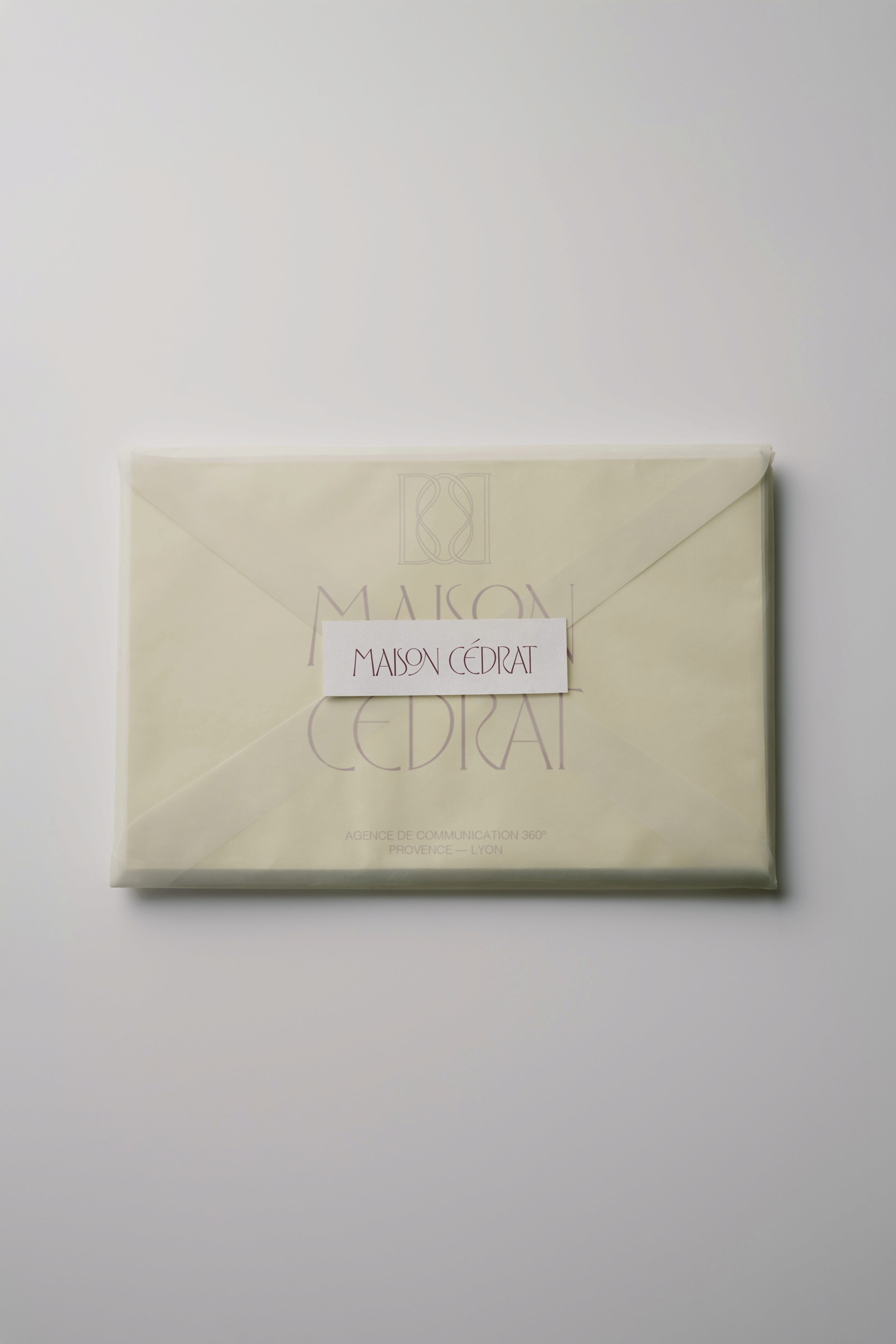 Signalétique intérieure du restaurant Au fil du goût, design graphique clair et moderne. Typographie lisible et éléments graphiques organisés pour faciliter la circulation et renforcer l’identité visuelle.