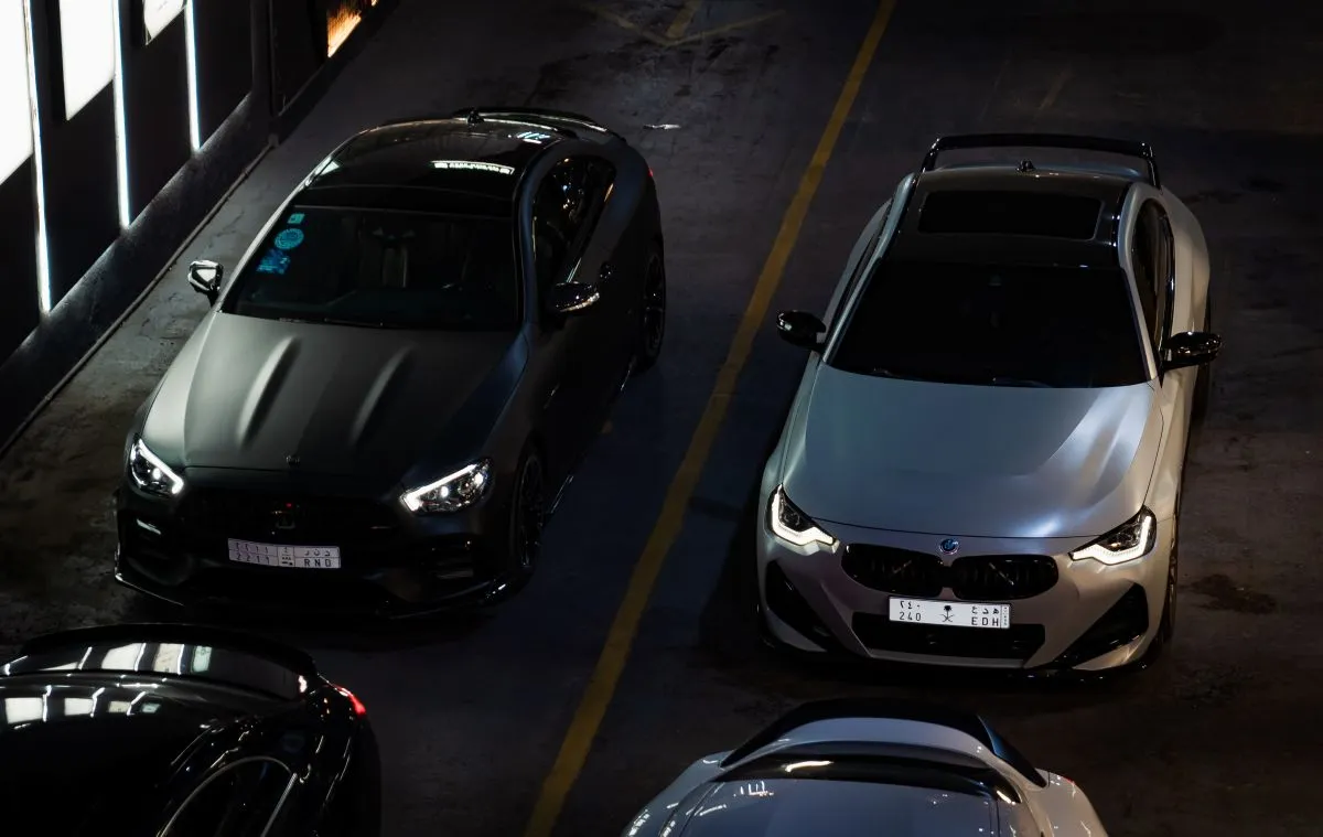 Car maintenance and washed cars