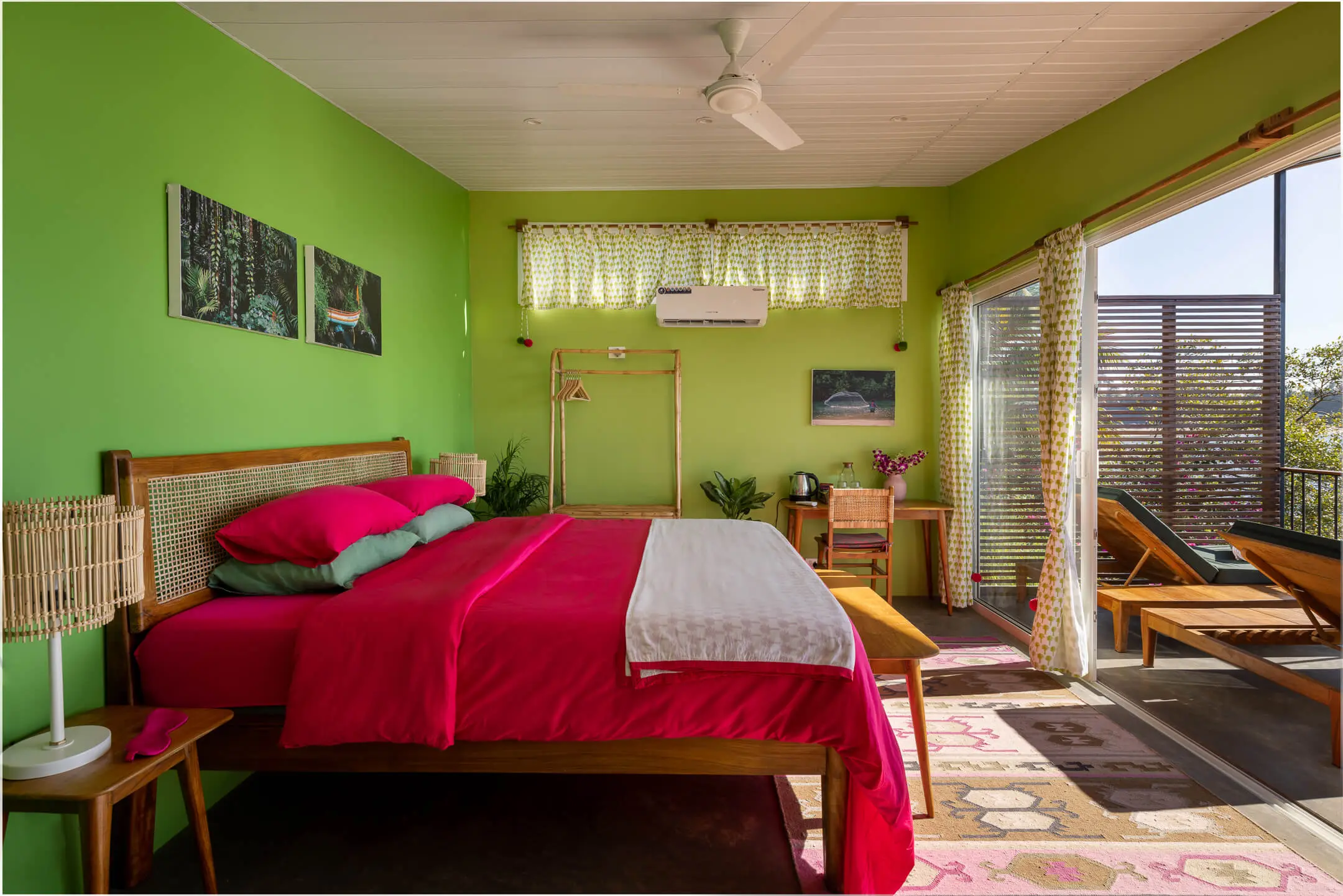 Grand Sea View Room 8 at Casa Jaali — king bed in the lime-green bedroom