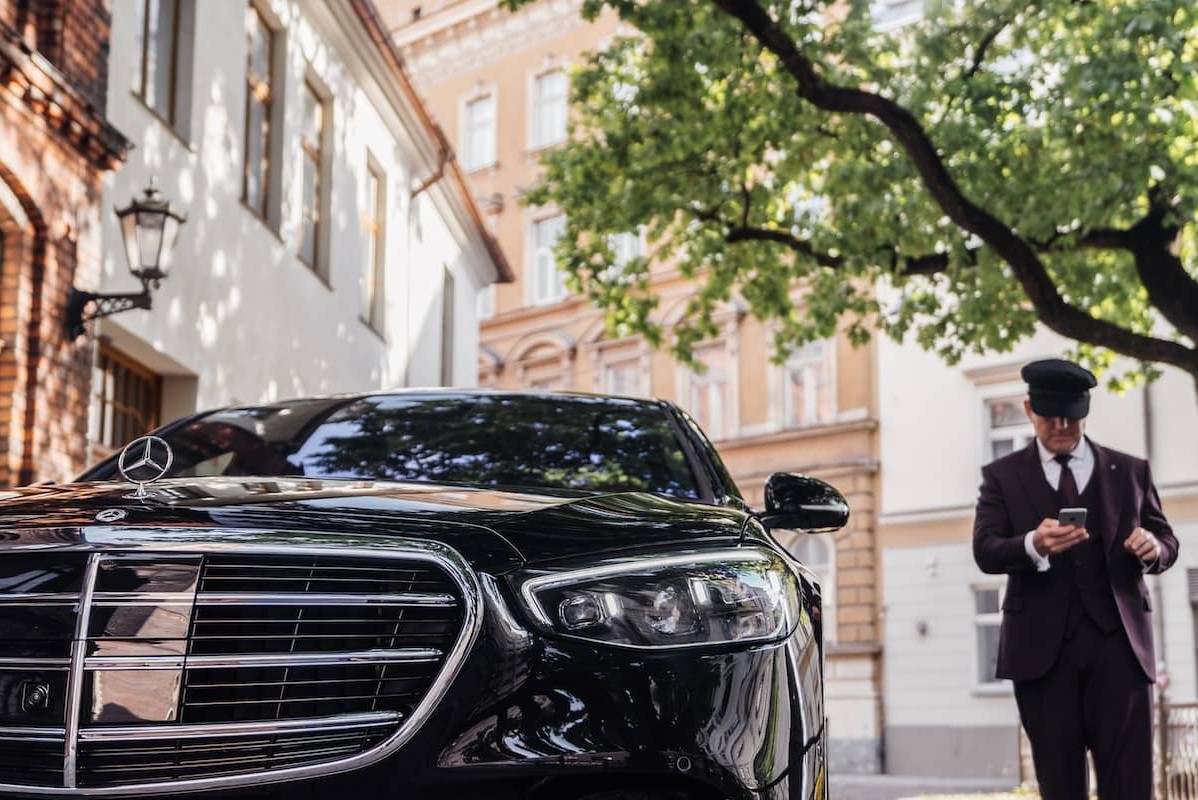Mercedes-Benz S-Class luxury chauffeur service in Paris