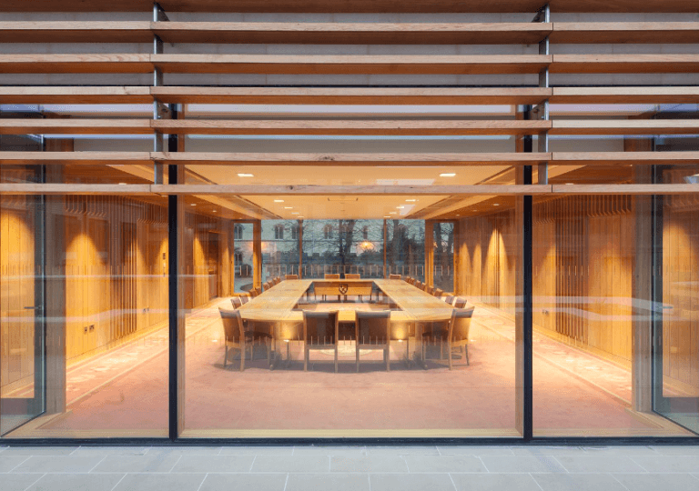 Large private meeting room in Oxford