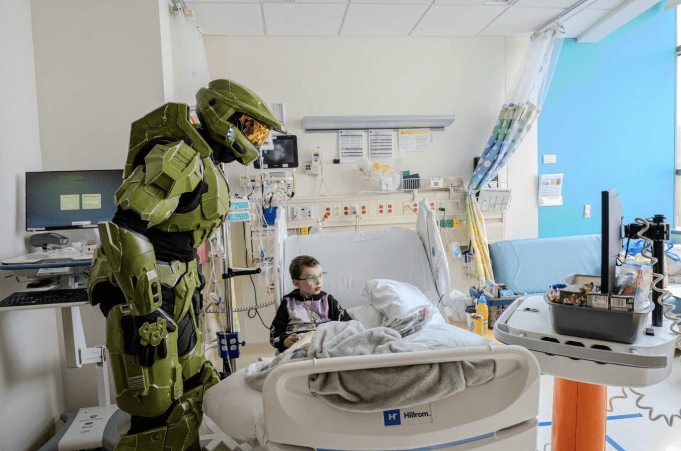 Master Chief visiting a patient at Seattle Children's