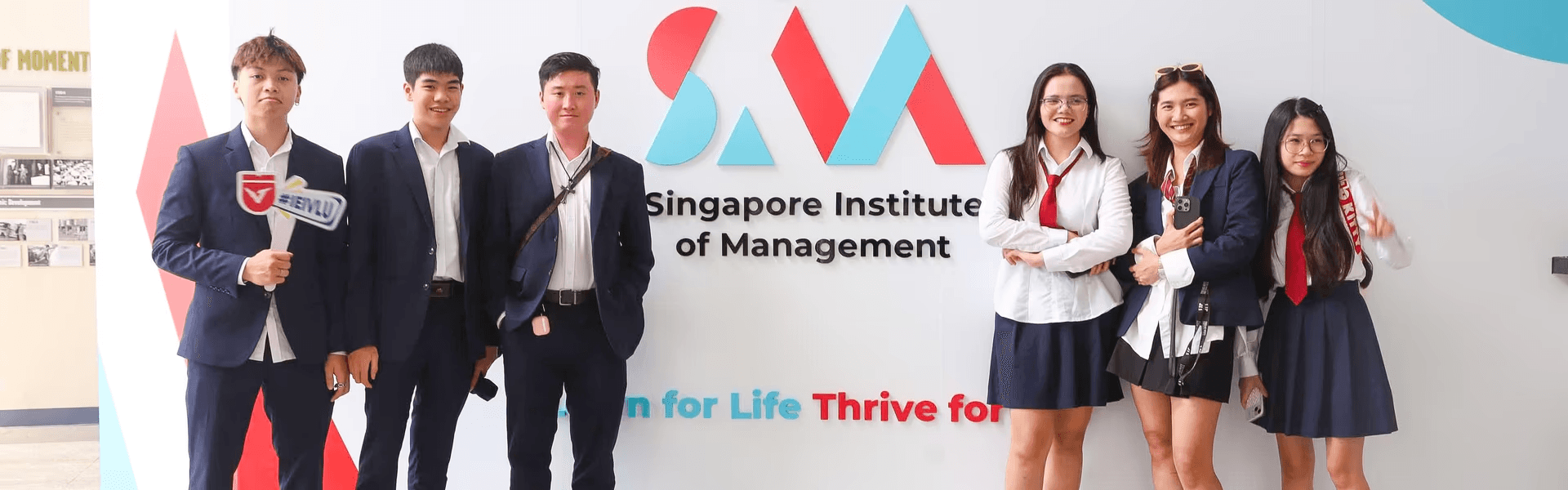 Sinh viên chương trình quốc tế VLU trải nghiệm học tập đa quốc gia tại Malaysia và Singapore