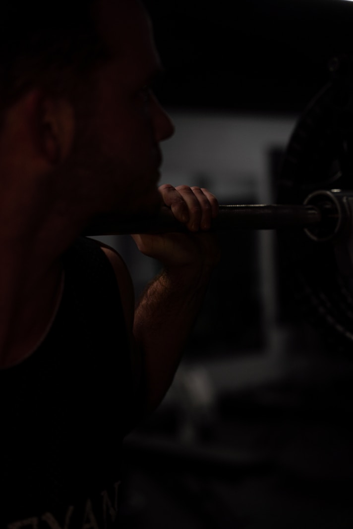 Body Bento member training with a barbell