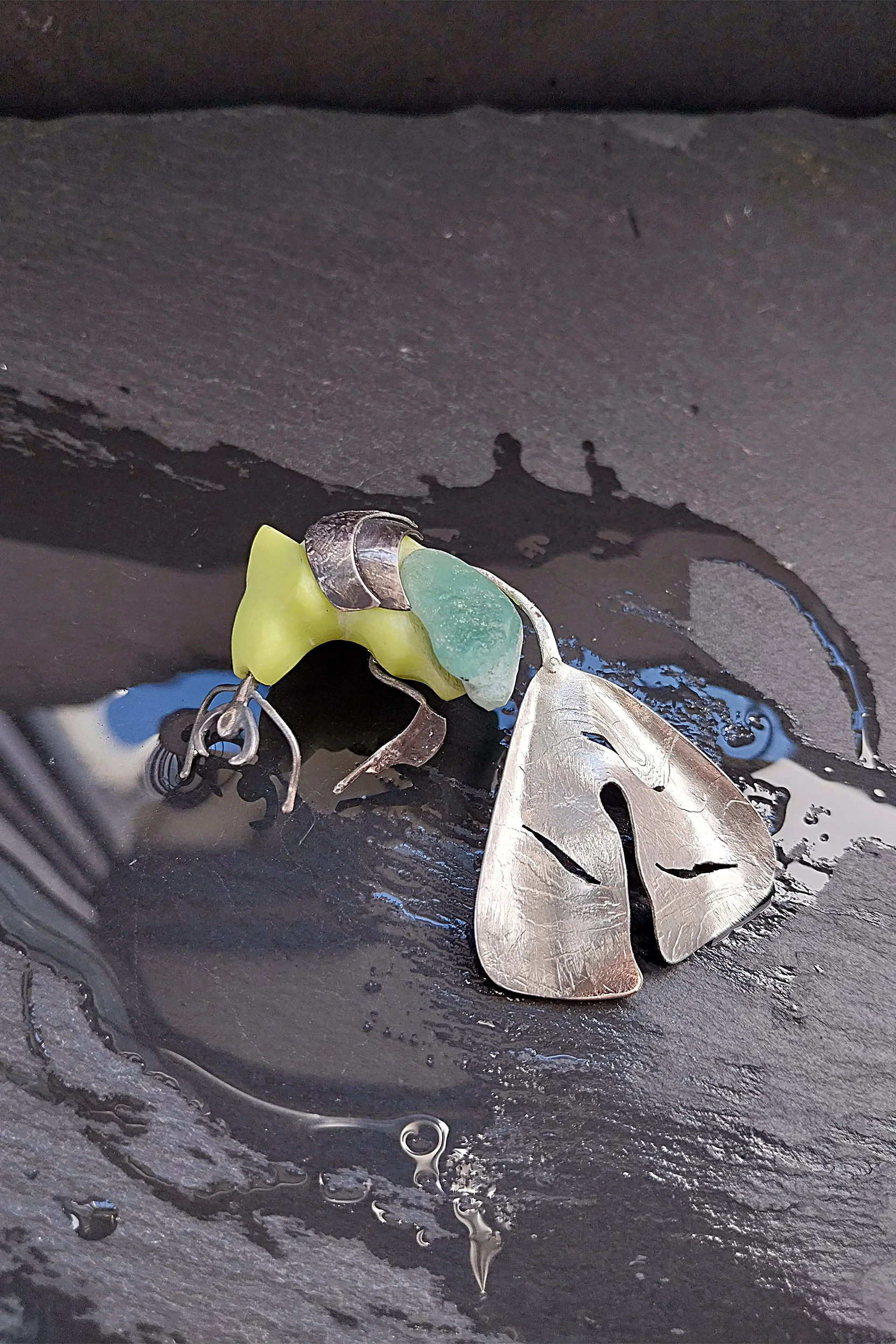 Xenoginkgo AK contemporary jewelry brooch aventurine