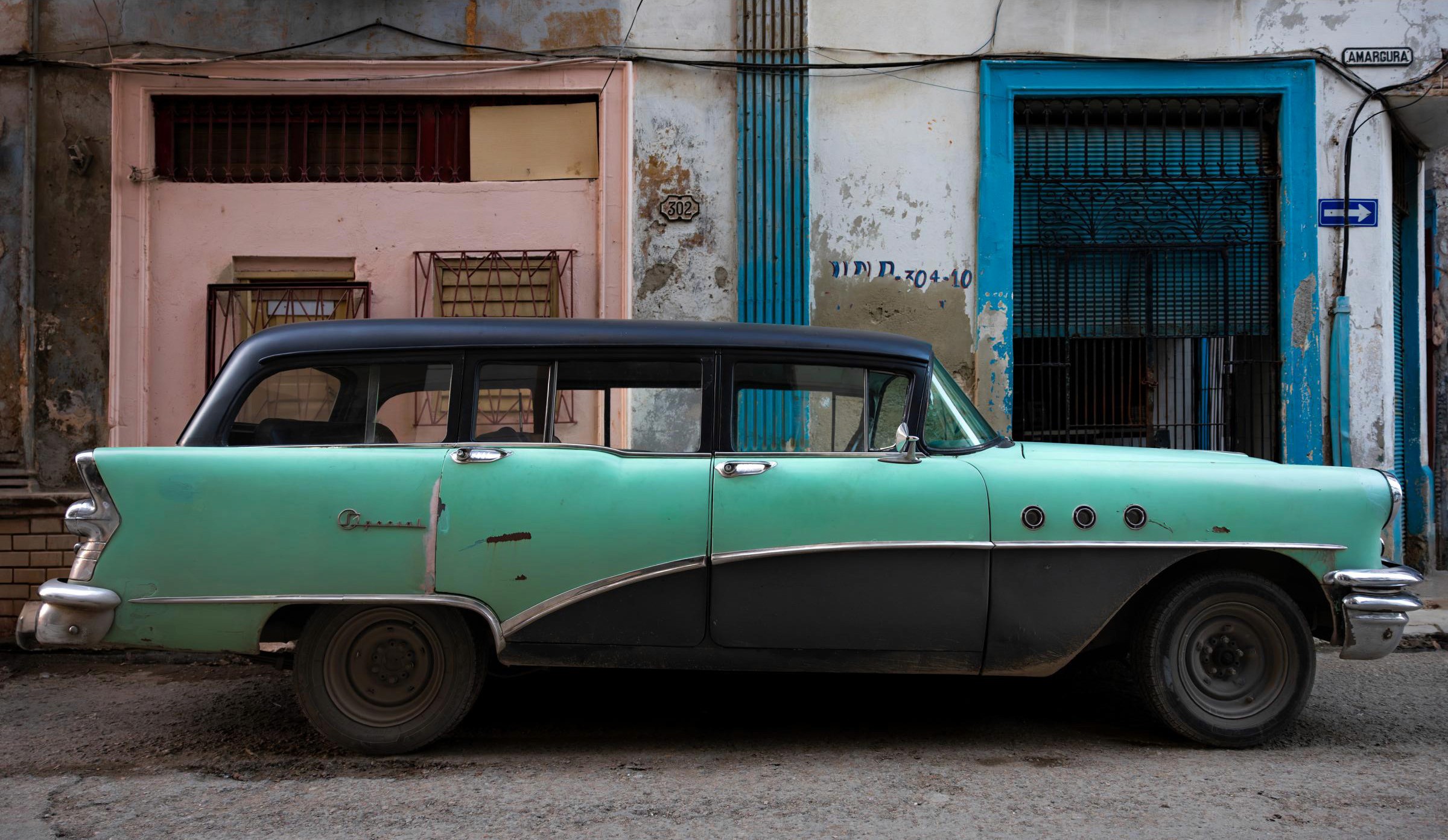 1955 Buick Special Station Wagon - Havana, Cuba