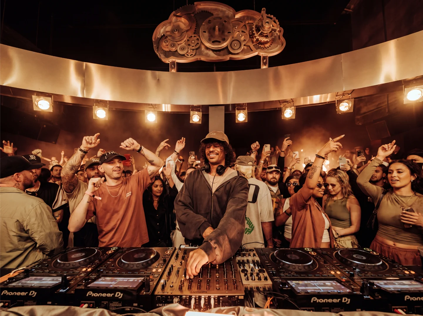 Belgrade Nightlife image of DJ and crowd dancing