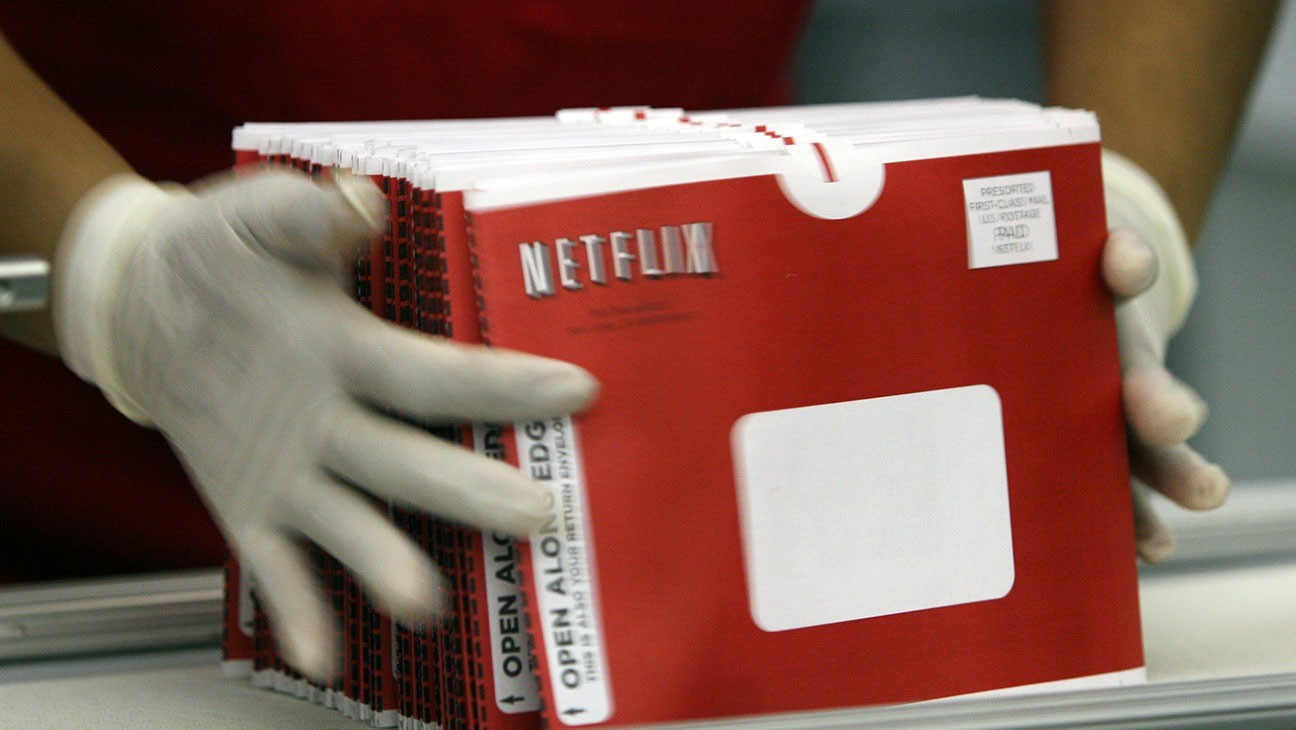 Netflix Shutting Down DVD By Mail Business – The Hollywood Reporter