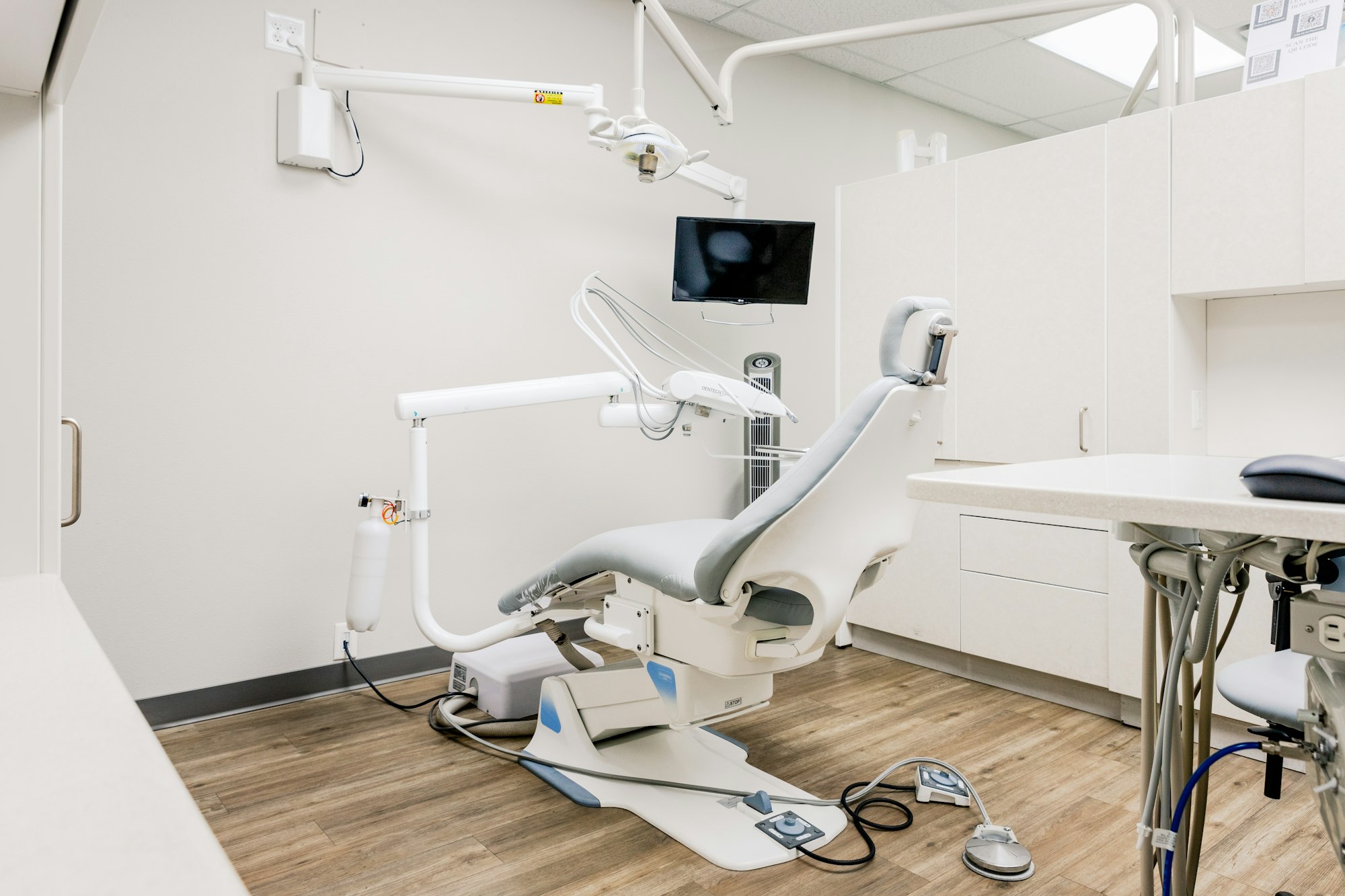 A bright, empty dental treatment room