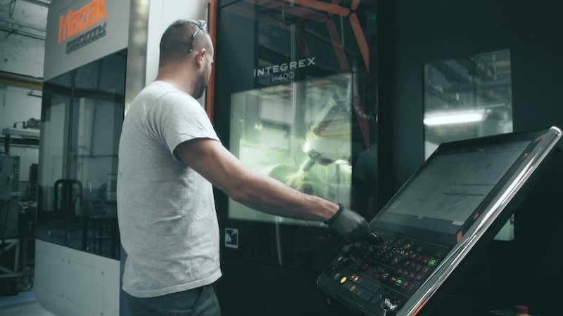 Forêt avec coucher de soleil