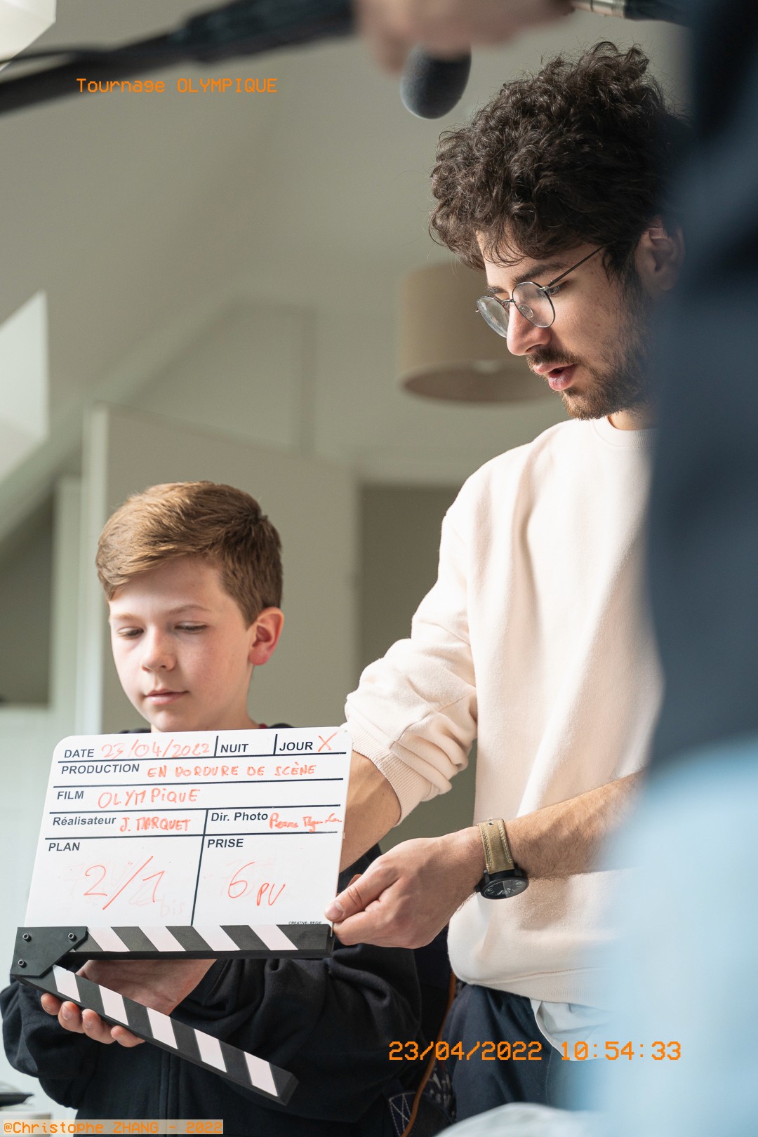 Tournage du film "OLYMPIQUE", le clap annonce la prise 6 en gros plan.