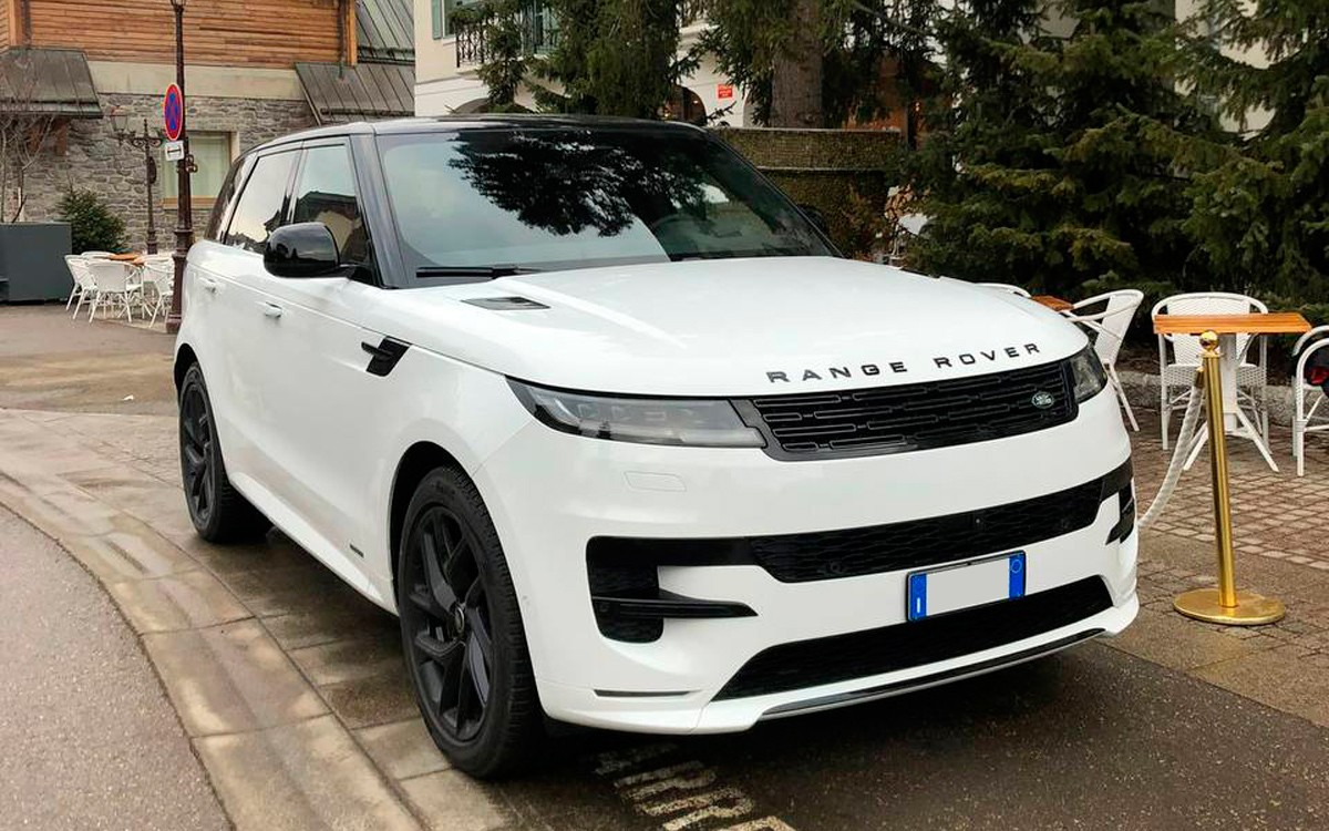 Range Rover Sport for 1 day rent in Italy, Spain, France and Germany