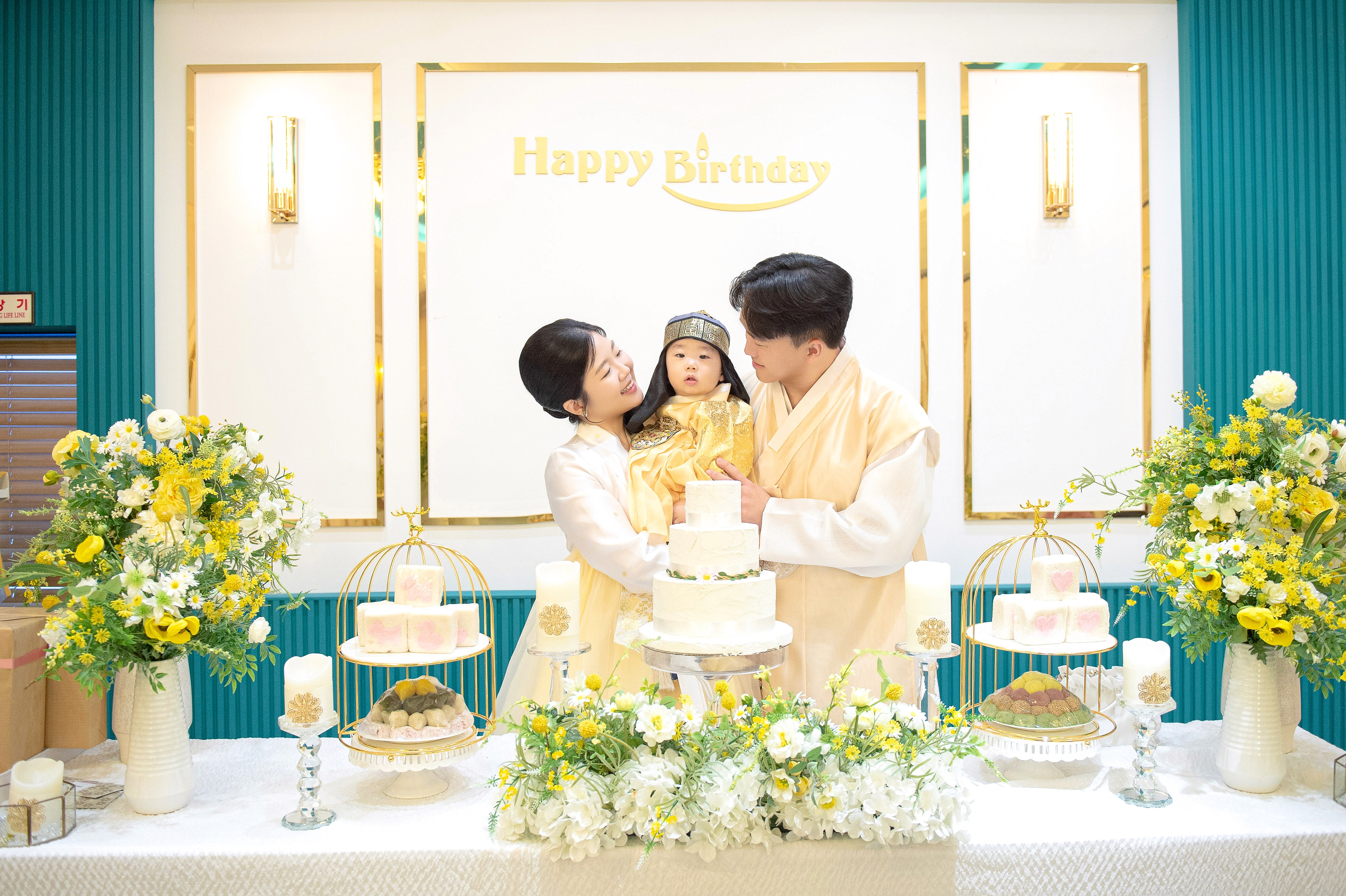 대전 해피벌스데이 돌잔치 촬영 후기 | 엔드라인스냅이 담아낸 화사하고 따뜻한 첫돌 기록
