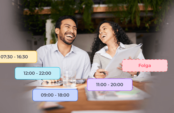 Pessoas felizes configurando escalas