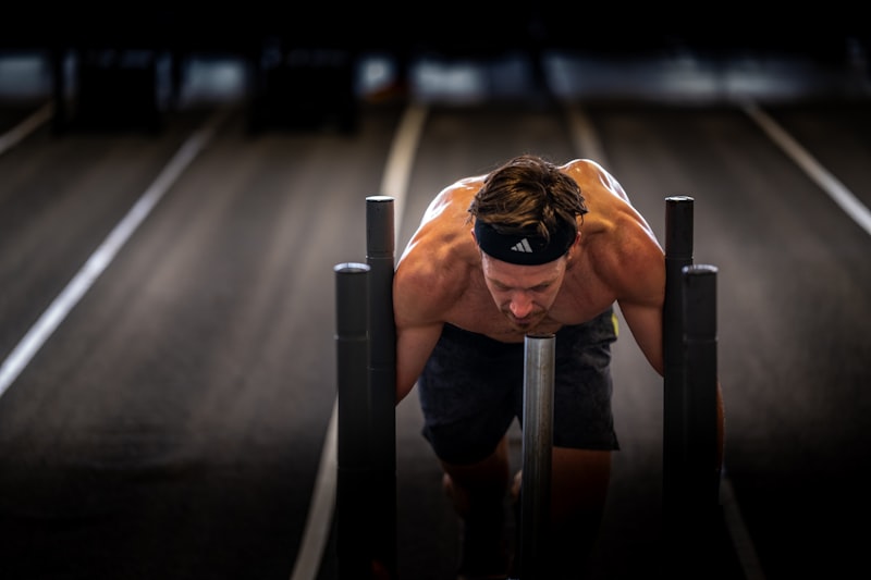 Portrait of Sam Okafor, coach at HYBRD, a hybrid race gym in Amsterdam