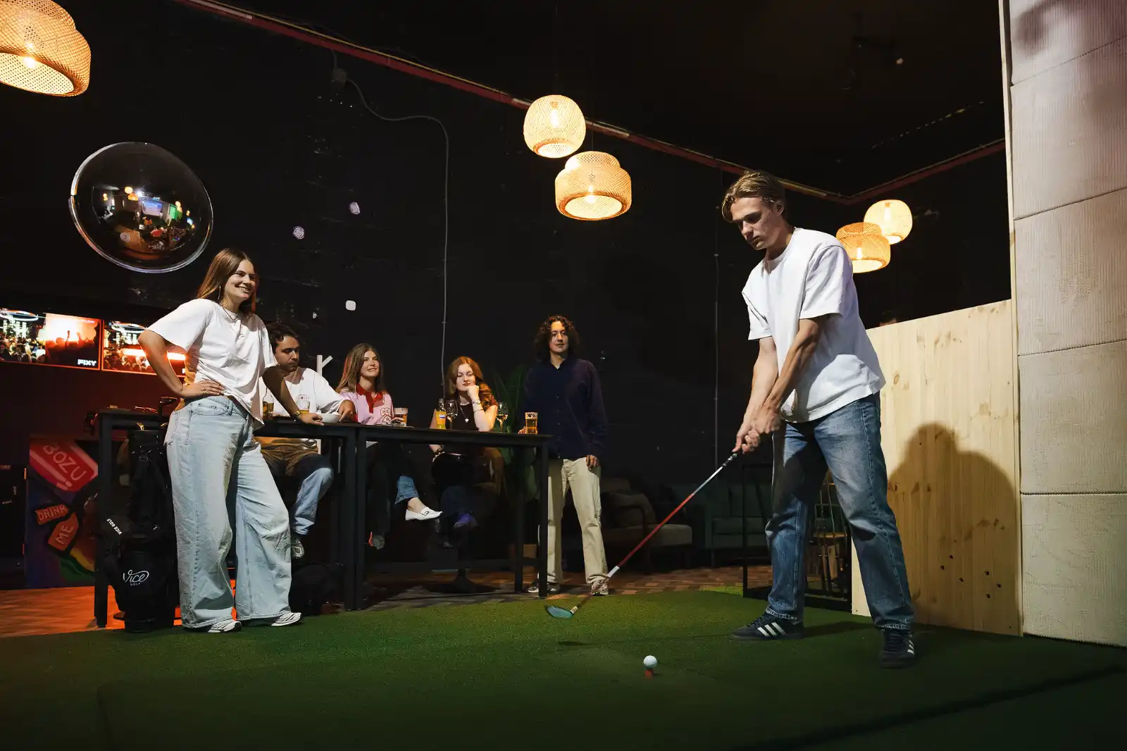Foreplay indoor golfbaan in Groningen — galerijafbeelding