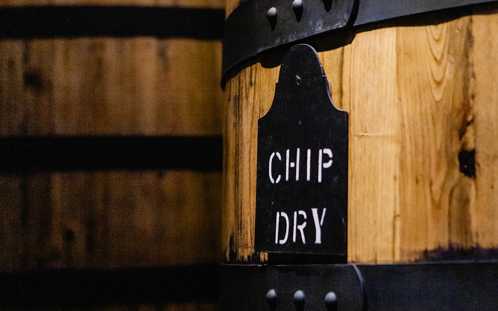 在波尔图的泰勒酒窖中，有一个标记为“Chip Dry”的桶。