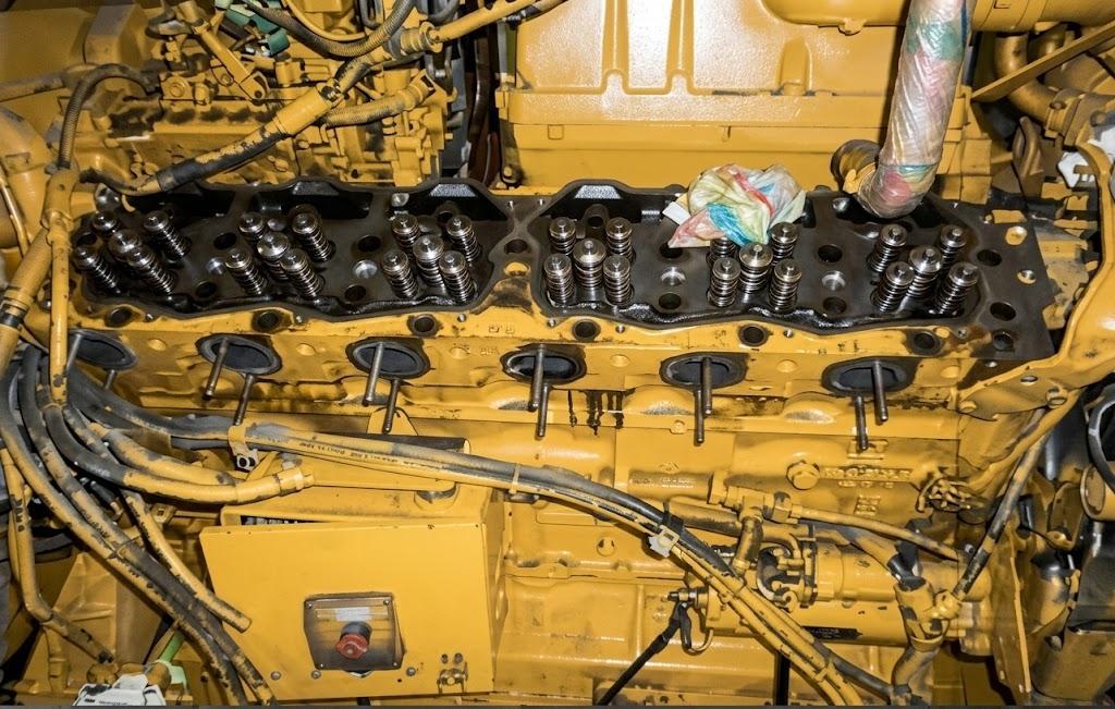 Engine major overhaul inspection and maintenance.