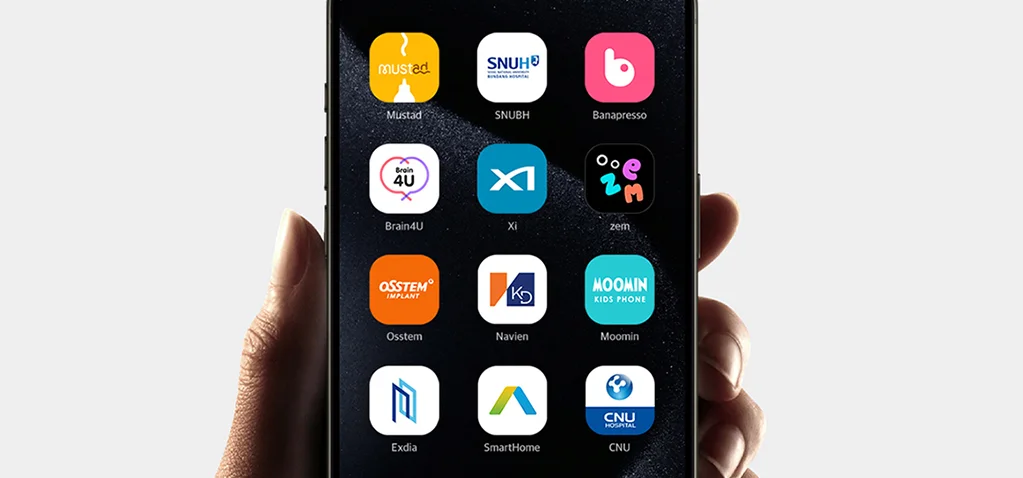 다양한 앱 아이콘이 그리드 형태로 배열된 스마트폰 홈 화면