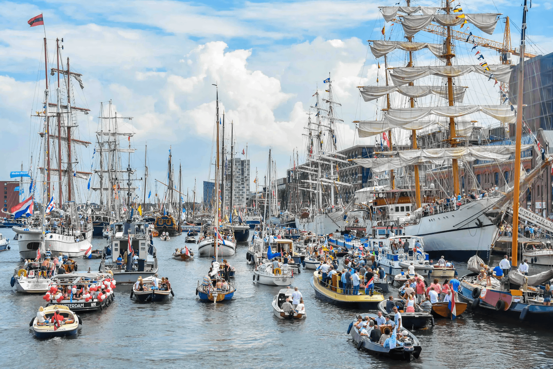 Zeilboten op het IJ tijdens SAIL Amsterdam