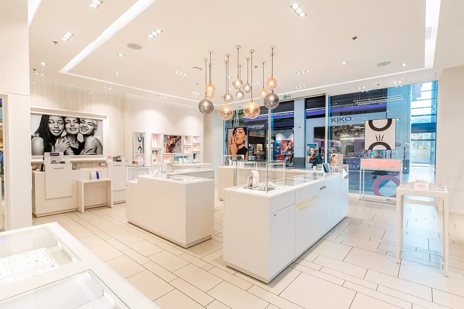 vue large de la boutique