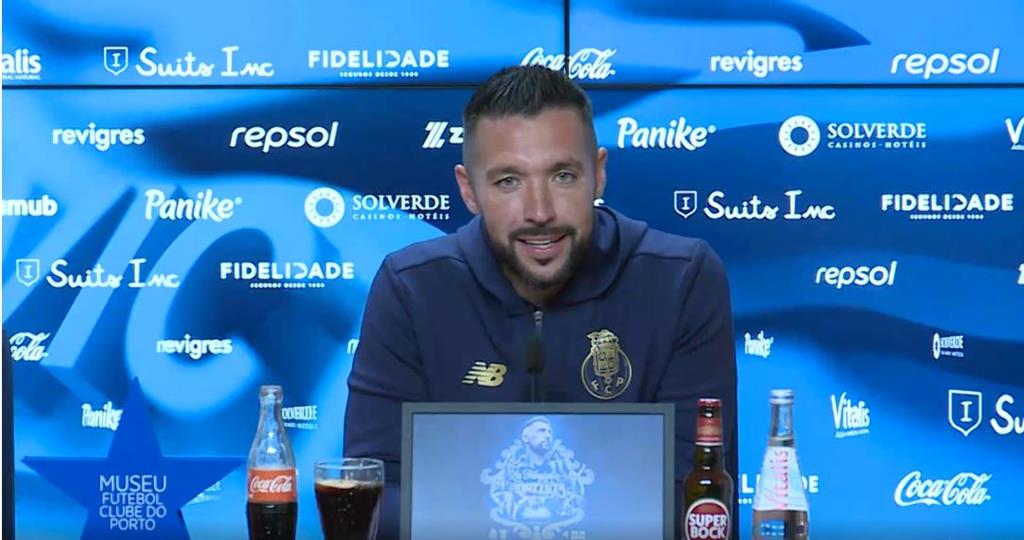 Farioli justifica venda de Mora e faz a antevisão do Arouca