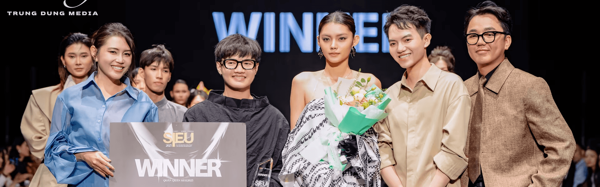 Sinh viên ngành Thiết kế Thời trang VLU xuất sắc lên ngôi Quán quân Cuộc thi Siêu 2025